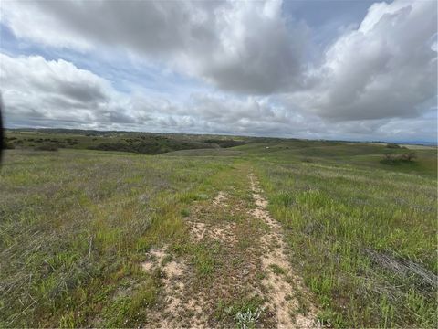 Tiny photo for 5160 Needs Road Name, Paso Robles, CA 93446 (MLS # NS25251574)