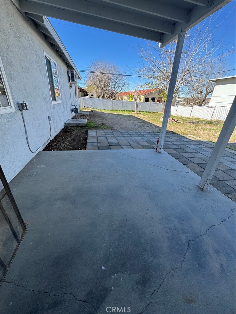 435 S 1st