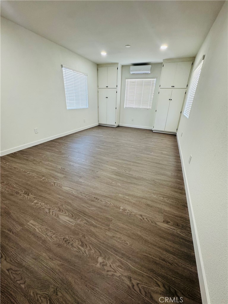 435 S 1st