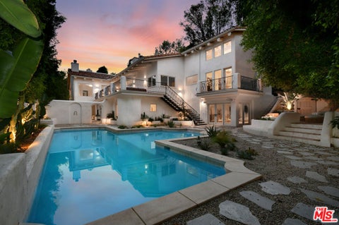 Photo of 17647 BELINDA Street, Encino, CA 91316 (MLS # 26989625)