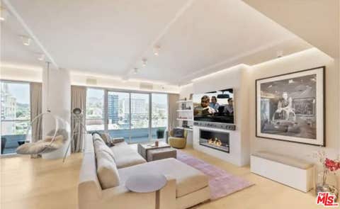 Photo of 6250 Hollywood Boulevard #12D, Los Angeles, CA 90028 (MLS # 26875123)