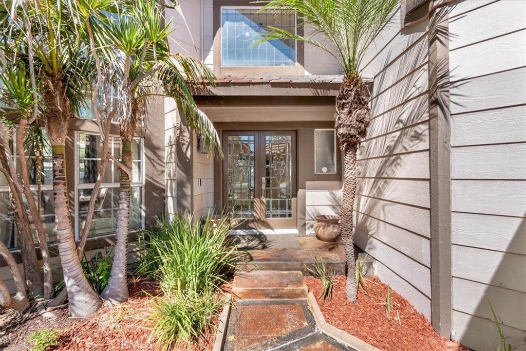 588 Hillsborough