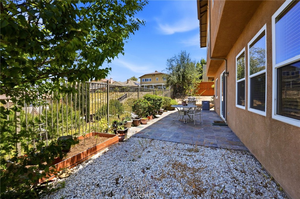 33882 Flora Springs