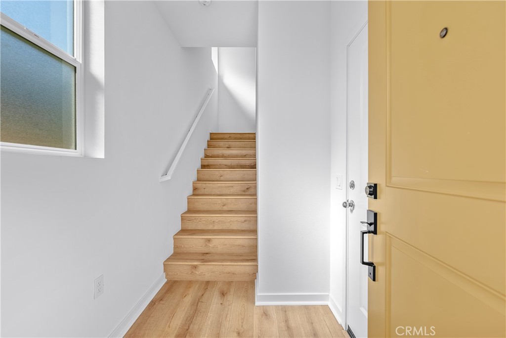 9423 1/2 N. Sepulveda Blvd. 6