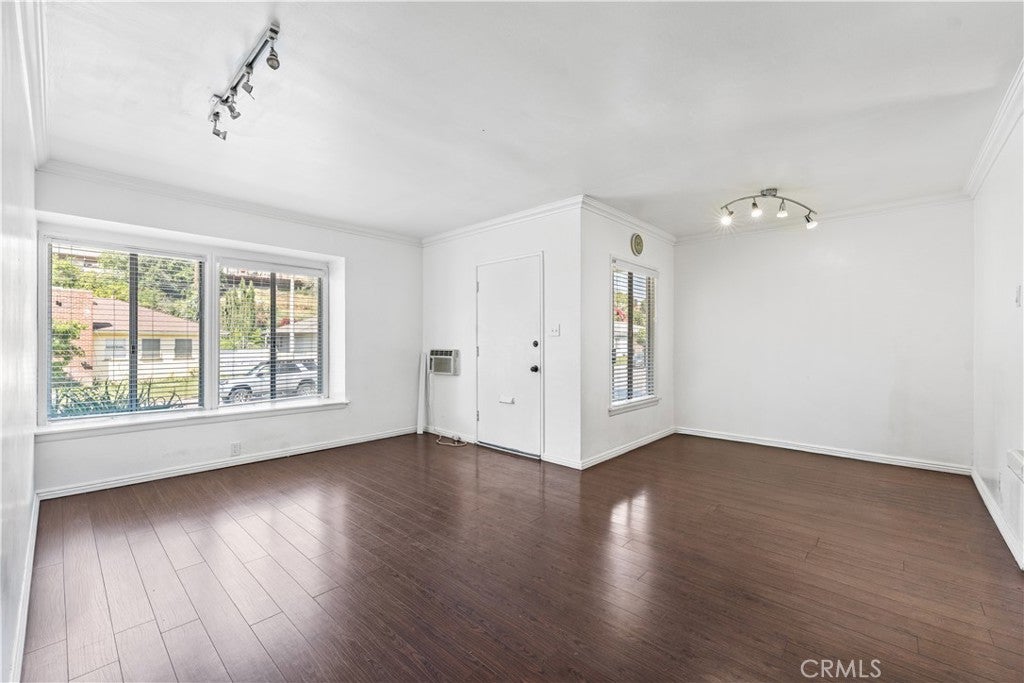 1034 Loma Verde