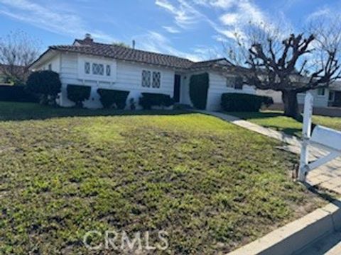 Photo of 626 S Donna Beth Ave, West Covina, CA 91791 (MLS # CV26044852)