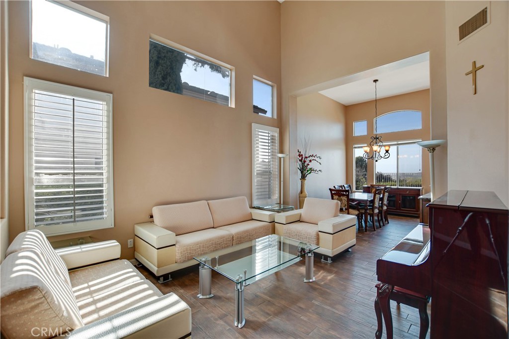 1490 Rancho Hills Drive