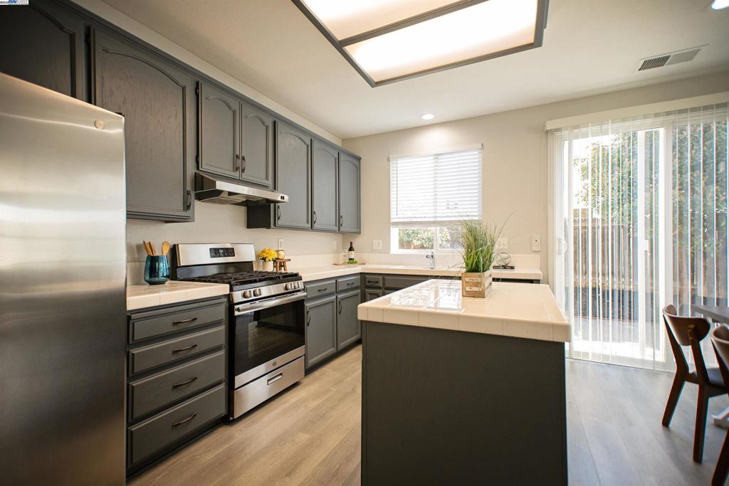 WOODFIELD ESTS - Residential