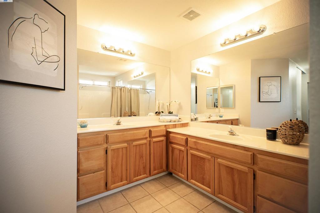 WOODFIELD ESTS - Residential