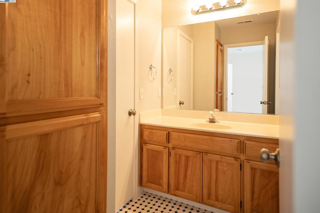 WOODFIELD ESTS - Residential