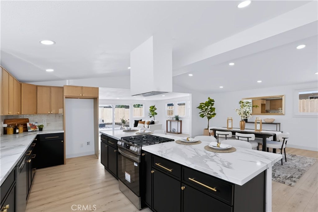 2225 Maple