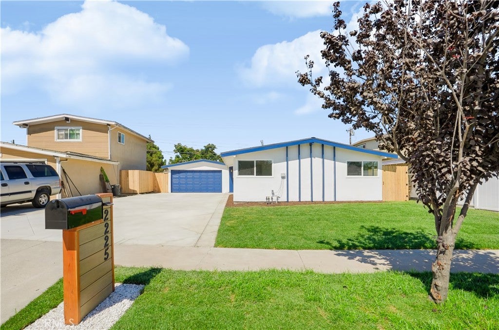 2225 Maple