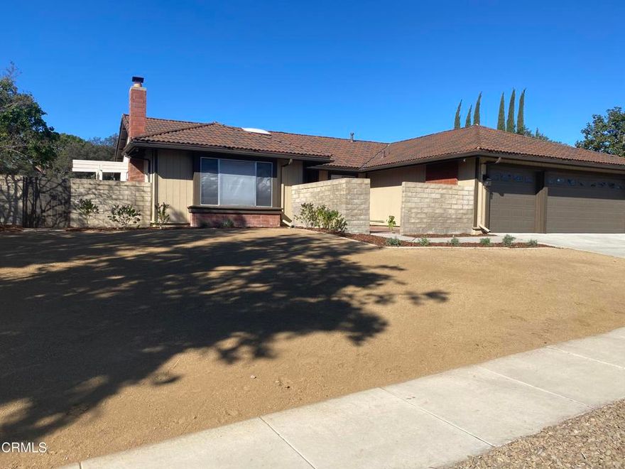 Great single family home in the Summerfield tract. One story, nice private backyard, 3 car garage, laundry room.  Formal entry leads to family room and kithcen, warm living room with fireplace. Walk to schools, parks and Trader Joe's.