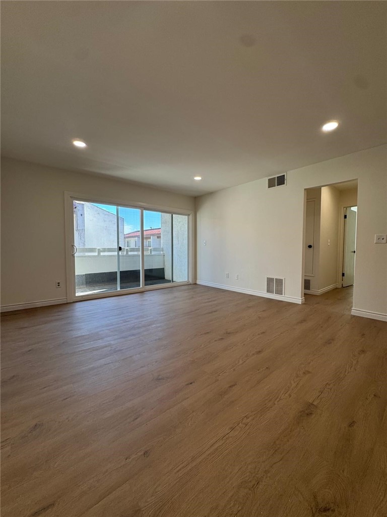 2511 W Sunflower F11