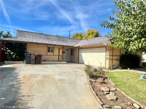 Photo of 1053 Thompson Ave N, Banning, CA 92220 (MLS # IG25265876)