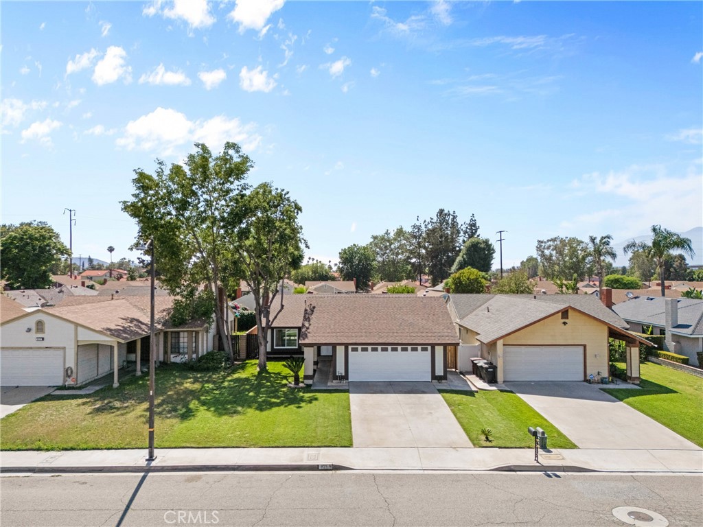 815 Pepperwood Street