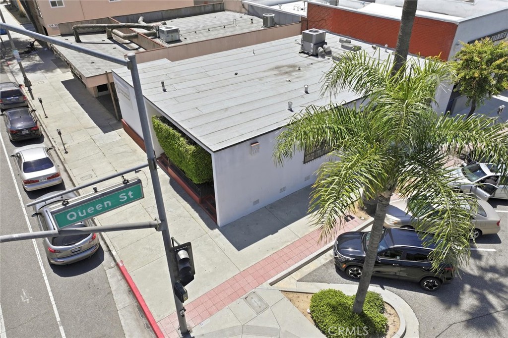 101-109 S Locust Street