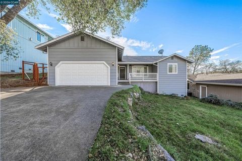 Photo of 18357 Deer Hill Rd Rd, Hidden Valley Lake, CA 95467 (MLS # 41121878)