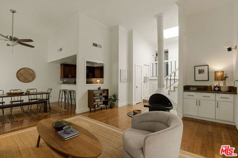 Photo of 4730 Ben Avenue #11, Valley Village, CA 91607 (MLS # 26848549)