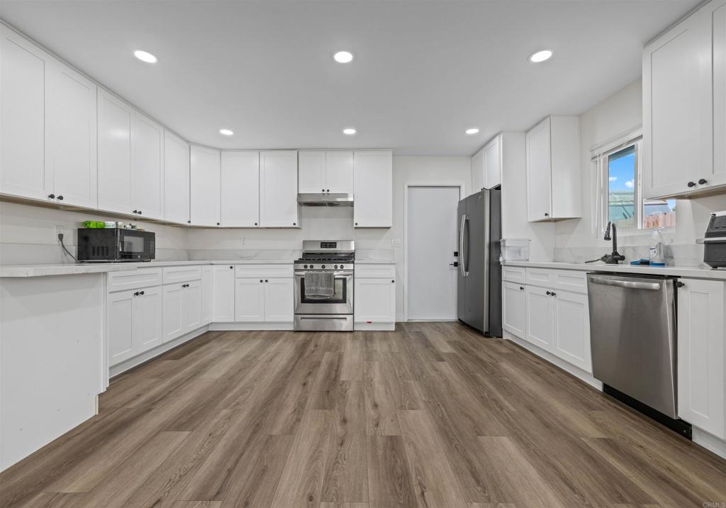 4951 57 Genesee Avenue