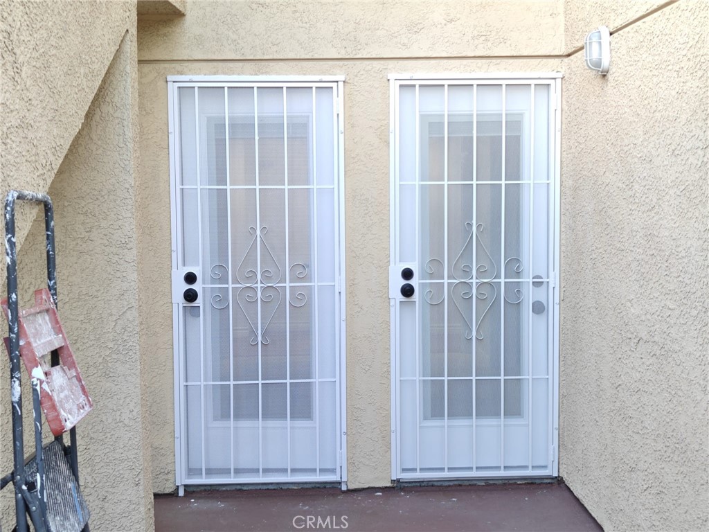 108 W Maple Street 7