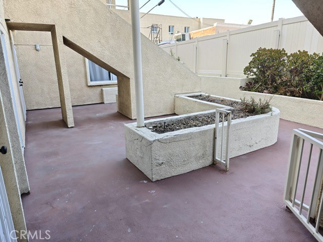 108 W Maple Street 7