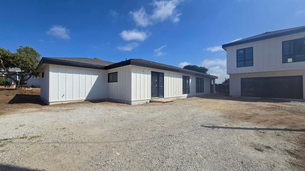 Photo of 227 Hill Dr Dr, Vista, CA 92083 (MLS # 250040762SD)
