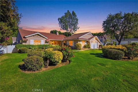 Photo of 5430 Corbin Avenue, Tarzana, CA 91356 (MLS # SR26080827)