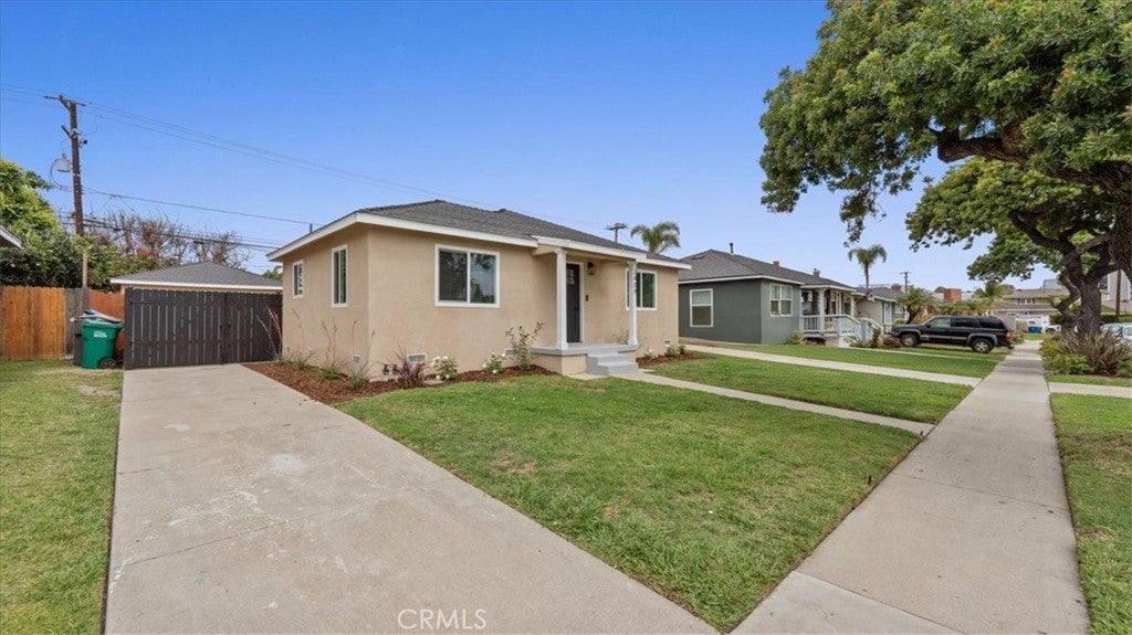 2409 Pepperwood Avenue