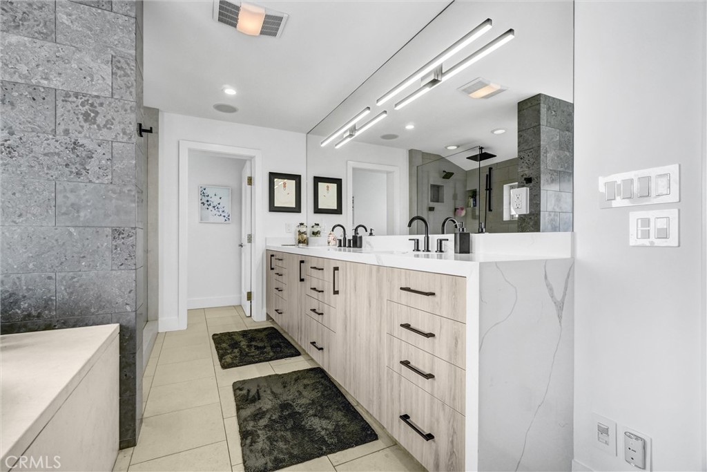 Humboldt Island (HHUM) - Residential