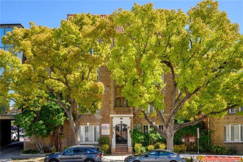Photo of 228 S Kenwood Street #402, Glendale, CA 91205 (MLS # GD26194355)