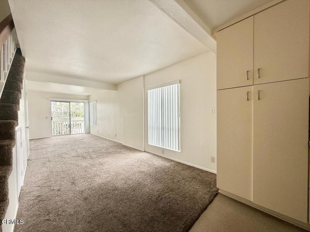 263 S Ventura Road 273