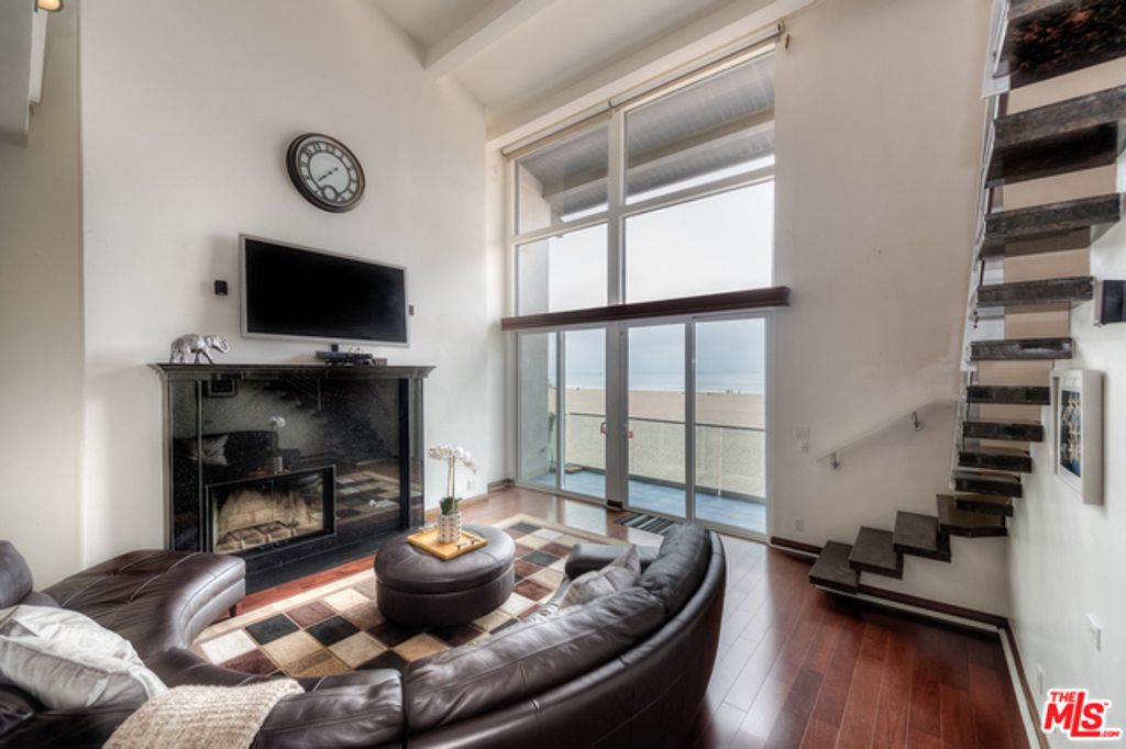 listing image 130724773163299002333
