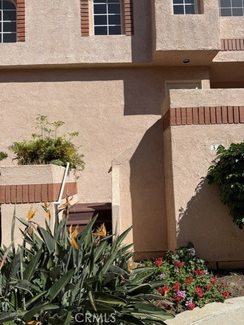 3101 Plaza Del Amo 37
