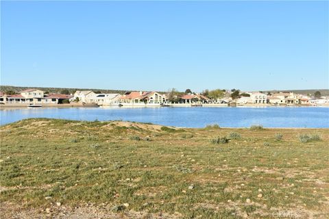 Photo of 26456 Blue Water Rd, Helendale, CA 92342 (MLS # HD26049171)