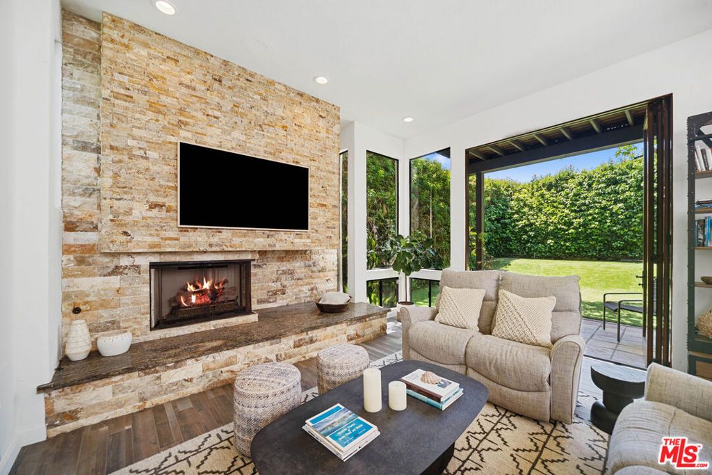 Photo of 31830 Broad Beach Road, Malibu, CA 90265 (MLS # 25536933)