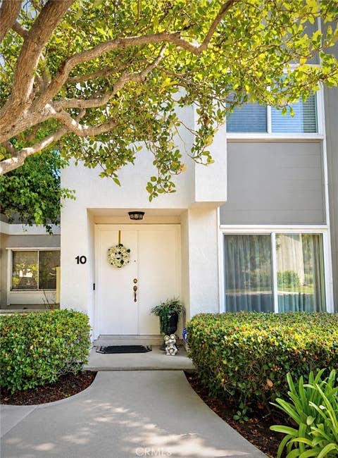 Photo of 10 Sunflower, Irvine, CA 92604 (MLS # OC26169272)