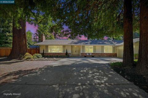 Photo of 101 Hartford Road Rd, Danville, CA 94526 (MLS # 41127354)