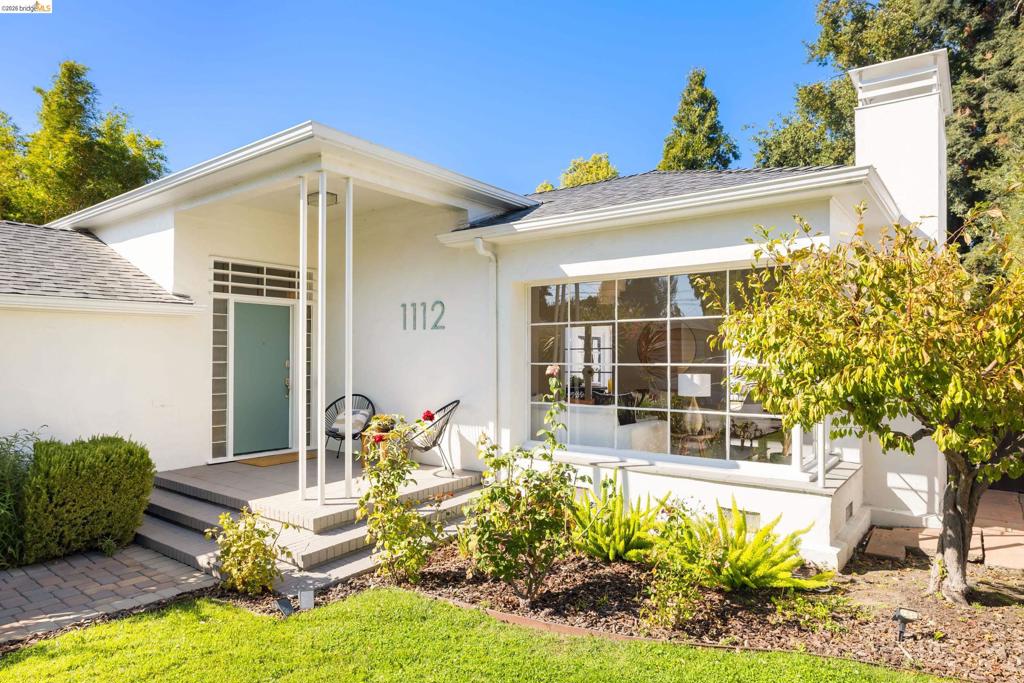 1112 Glen Dr