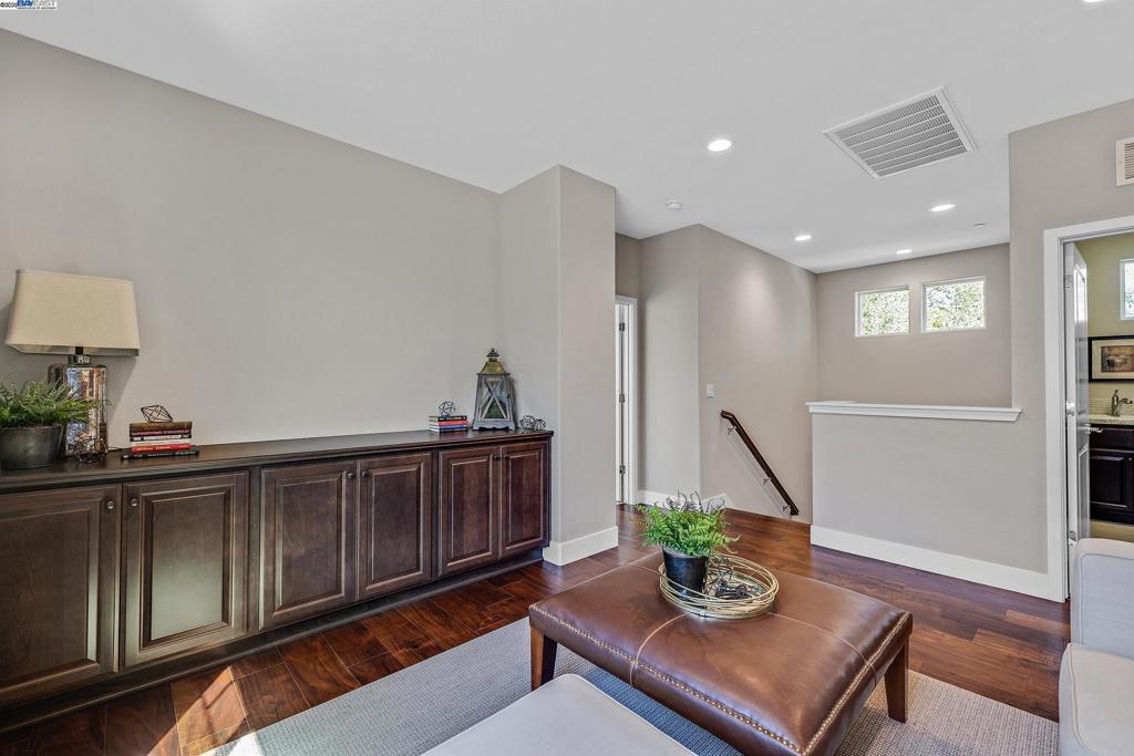 CENTRA - Residential