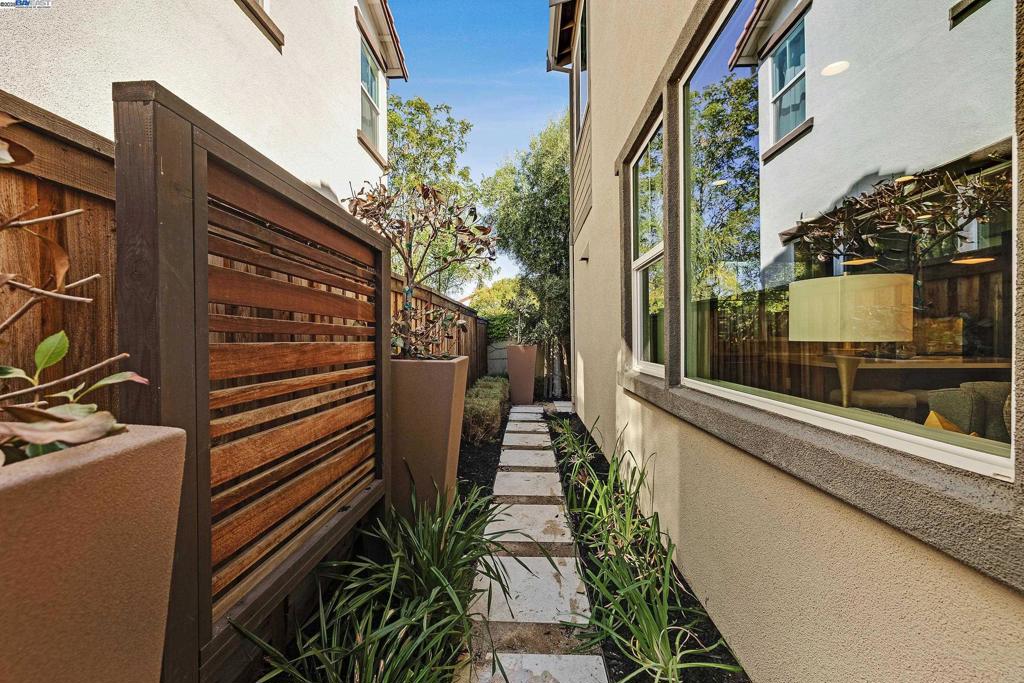 CENTRA - Residential