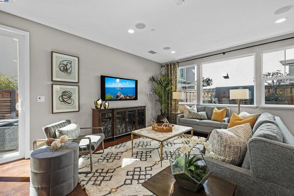 CENTRA - Residential