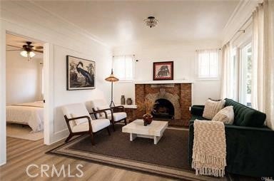 5215 S Van Ness