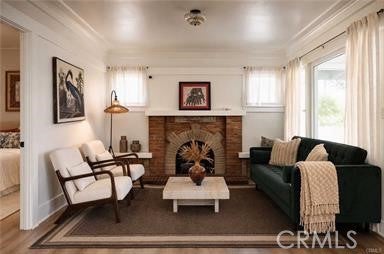5215 S Van Ness