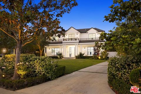 Photo of 1459 Via Cresta, Pacific Palisades, CA 90272 (MLS # 26836299)