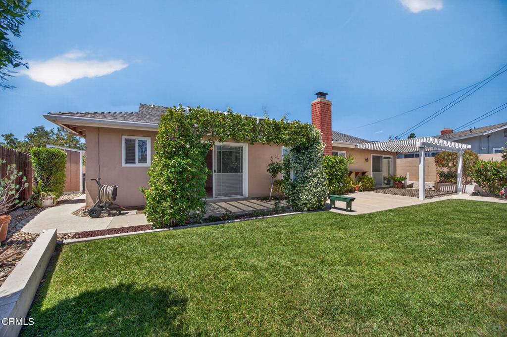 1076 Beechwood Street