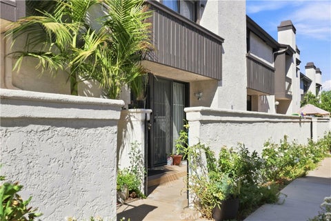 Photo of 9625 Sylmar Avenue #23, Panorama City, CA 91402 (MLS # SR26191734)