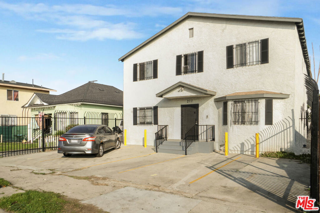 211 E 55th Street