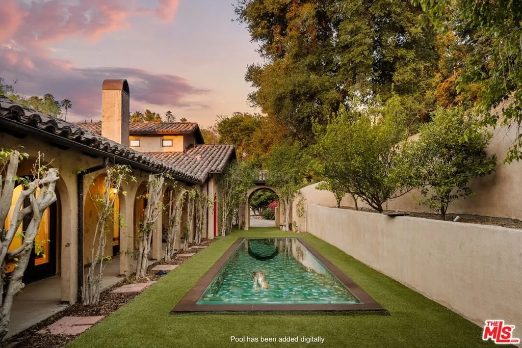 Encino, California 91316, United States, 5 Bedrooms Bedrooms, ,8 BathroomsBathrooms,Residential,Active,182662