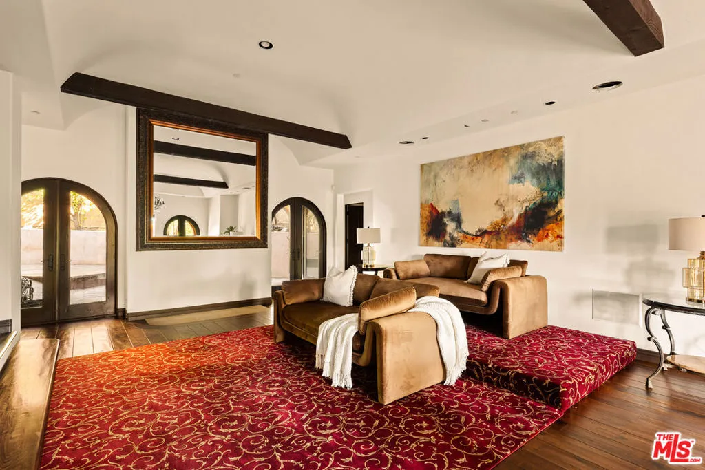 Encino, California 91316, United States, 5 Bedrooms Bedrooms, ,8 BathroomsBathrooms,Residential,Active,182662